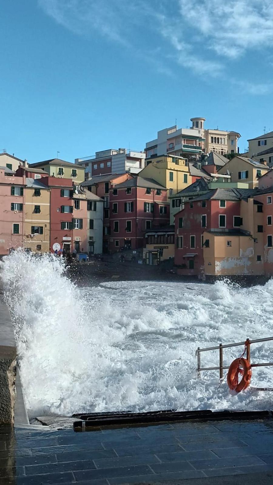 Le Grazie Sopra I Tetti Génova Exterior foto